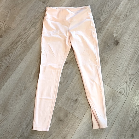 NWOT Diadora Luxe Collection Jenny Embossed Leggings Pink Size Medium - Picture 2 of 4
